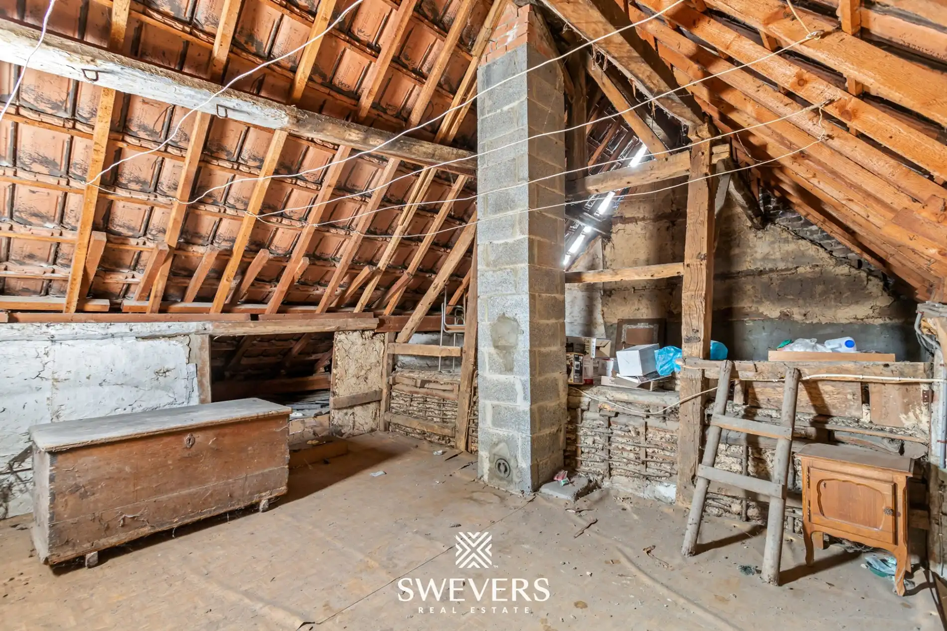 Authentiek renovatieproject met potentieel in Wellen foto 14