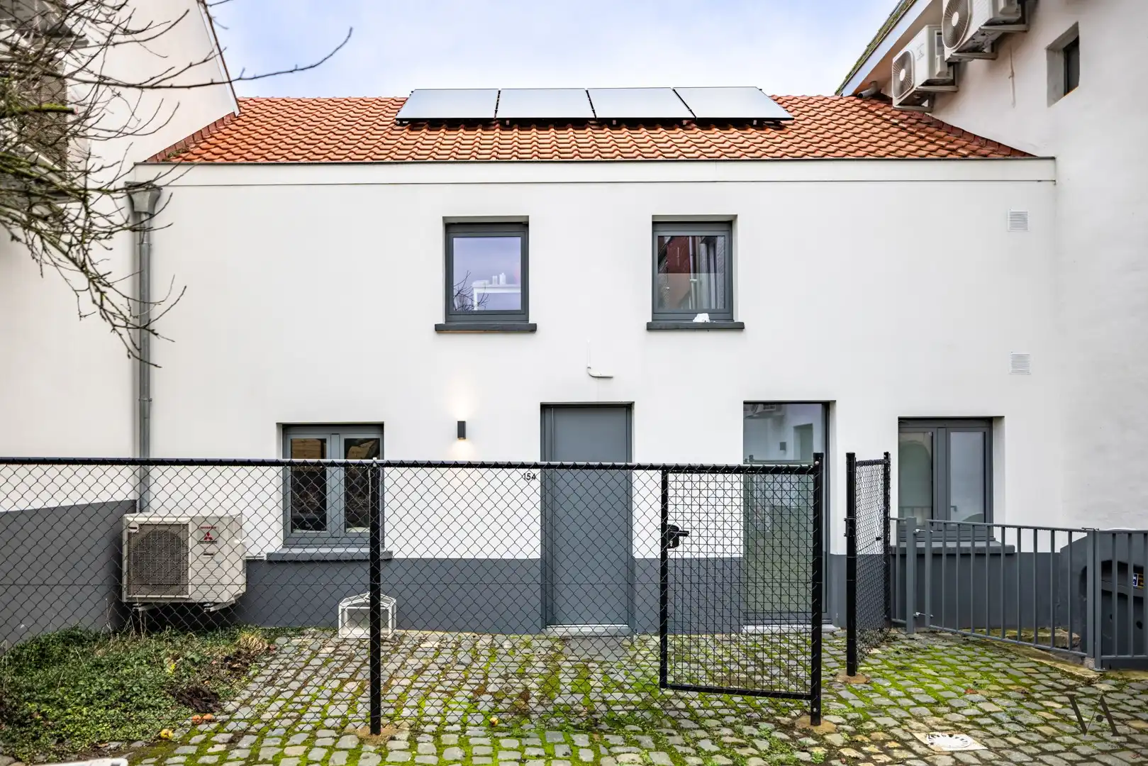 Gezellig en rustig gelegen huisje met 1 slaapkamer foto {{pictureIndex}}