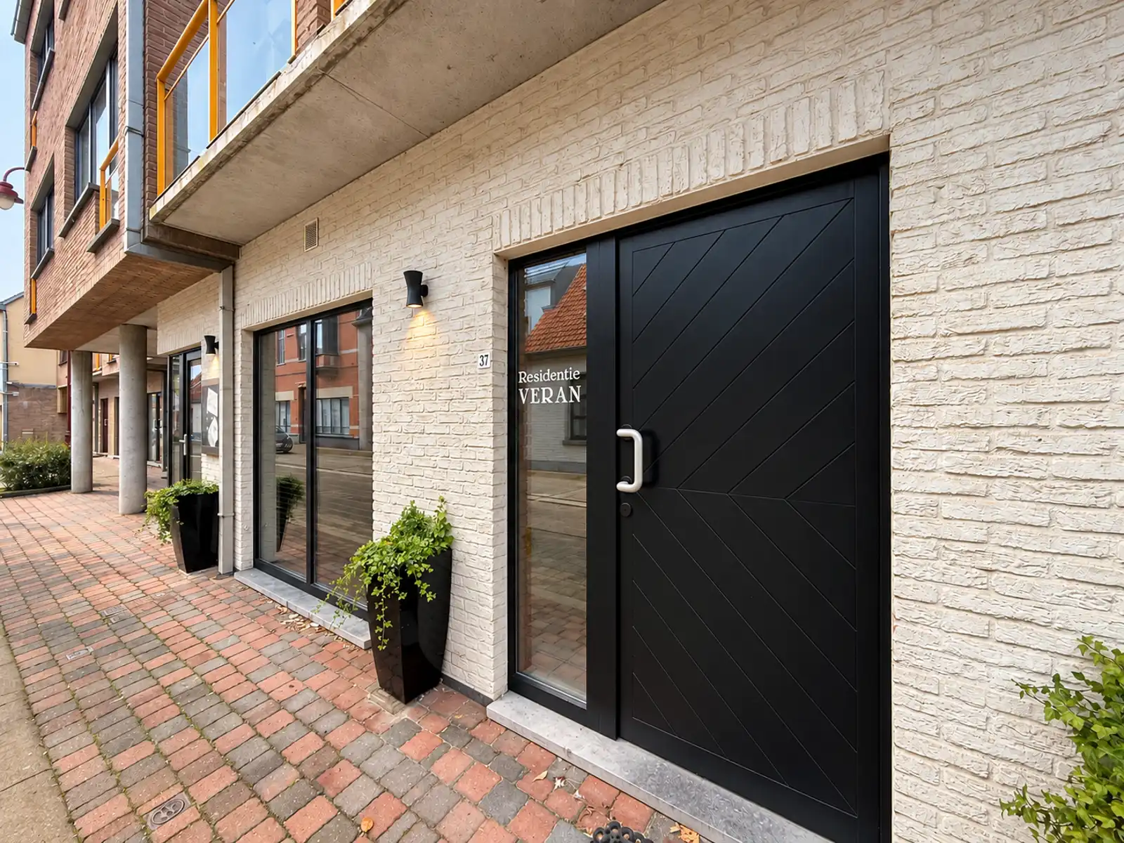 Instapklaar appartement met 2 slaapkamers en terras foto 18