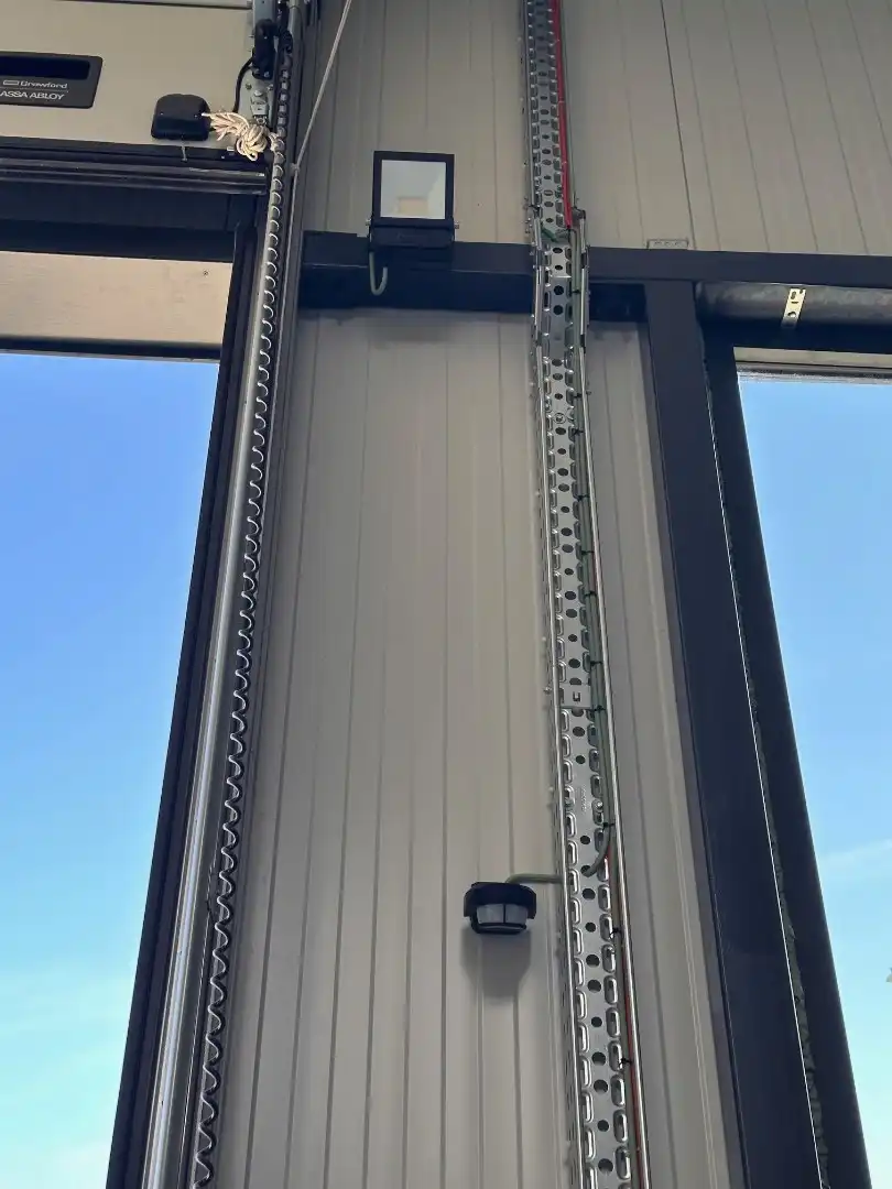 NIEUWBOUW LOODS TE HUUR VAN 187M² TE PITTEM foto 6