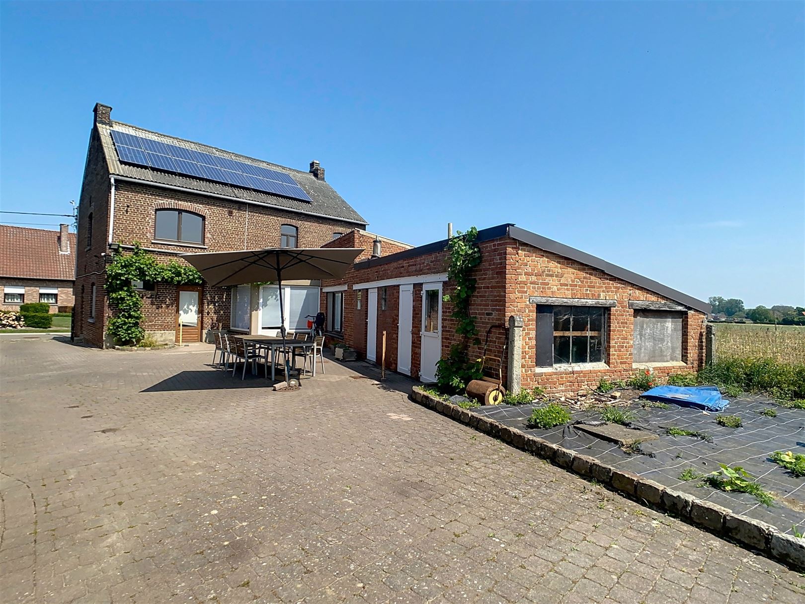 Ruime landelijke woning, bijgebouw, tuin en weide, 75a 79ca foto 4