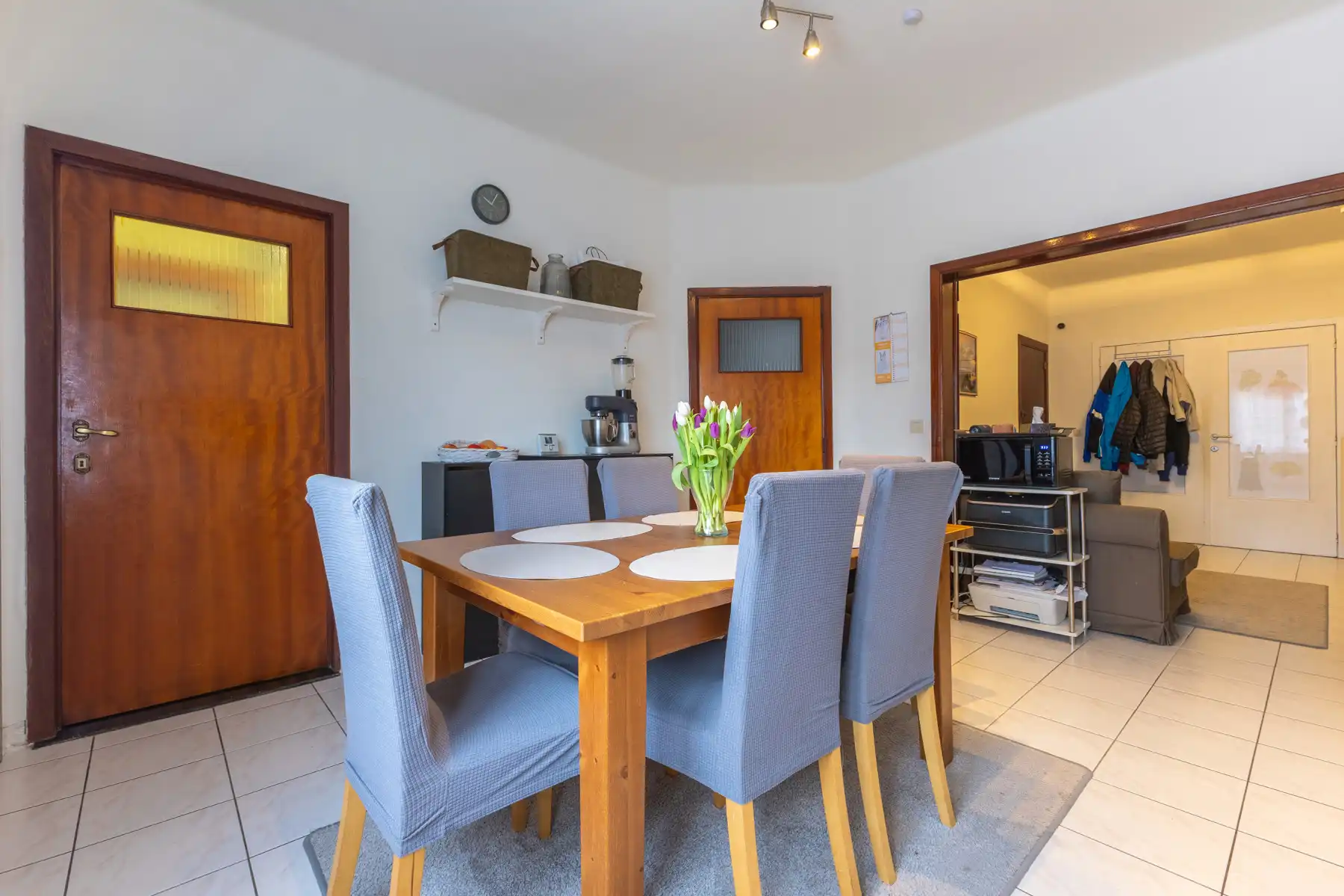 Gelijkvloers appartement met terras en tuin (+ kelder) foto 8