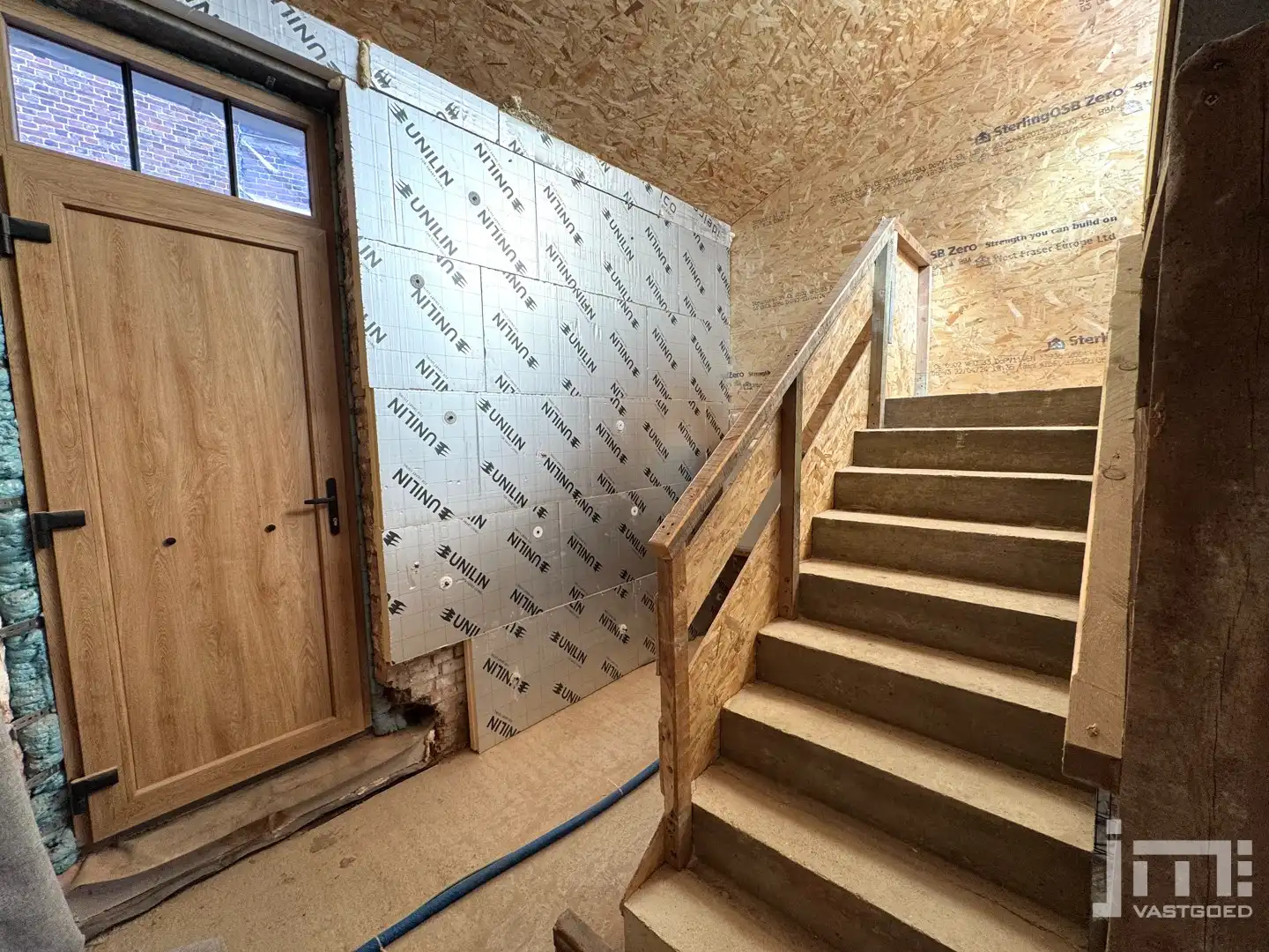 Verrassend ruime gezinswoning op 2.140 m² met 2 garages en tal van mogelijkheden foto 5