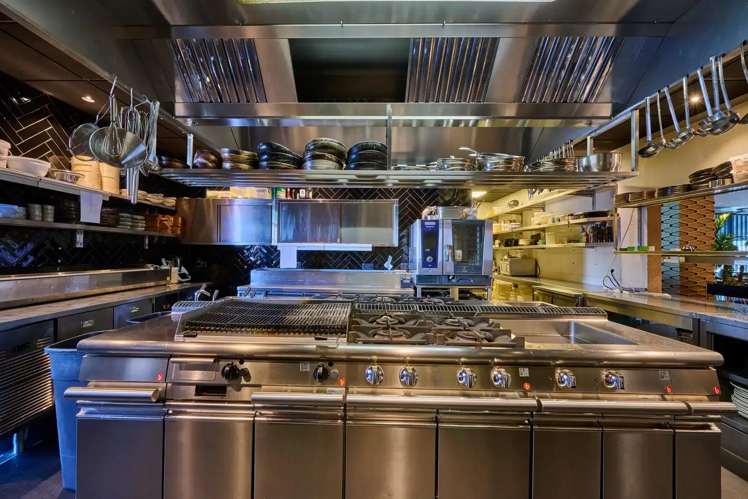 Uniek handelspand op toplocatie in het aangename centrum van Leopoldsburg foto 18