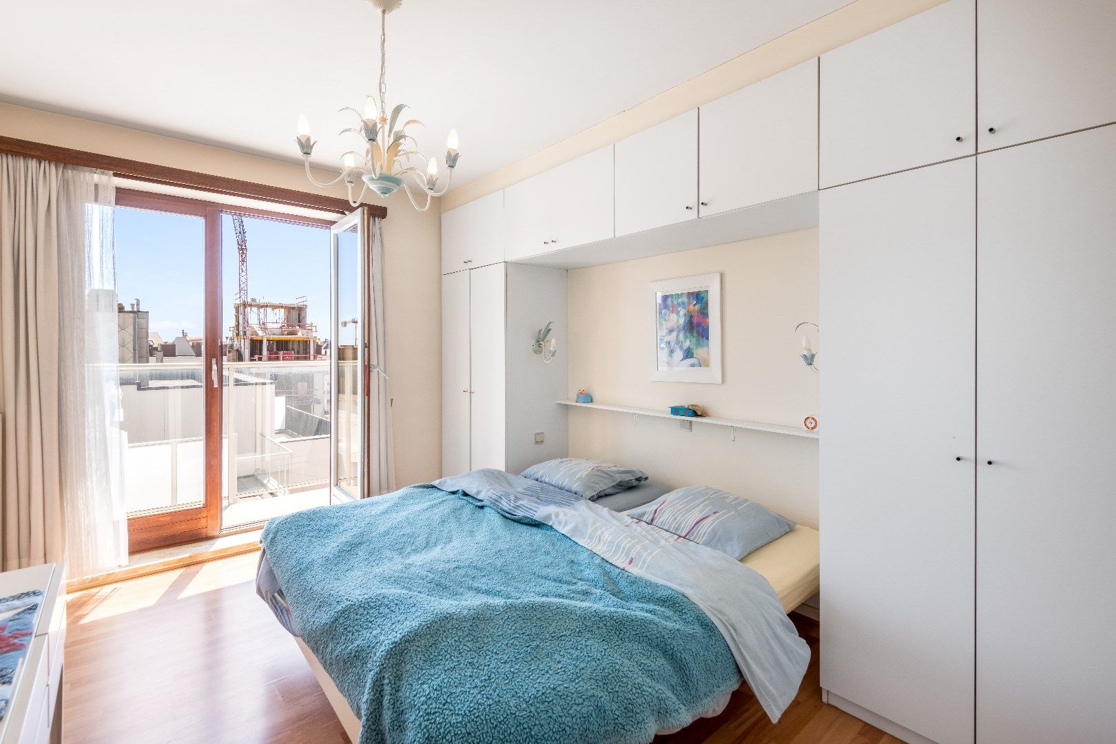 Gemeubeld appartement met frontaal zeezicht gelegen vlakbij het Lichttorenplein. foto 10