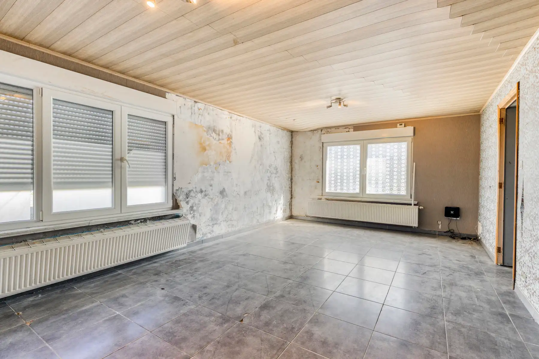 Te renoveren halfopen bebouwing met 3 slaapkamers - 621 m² foto 5