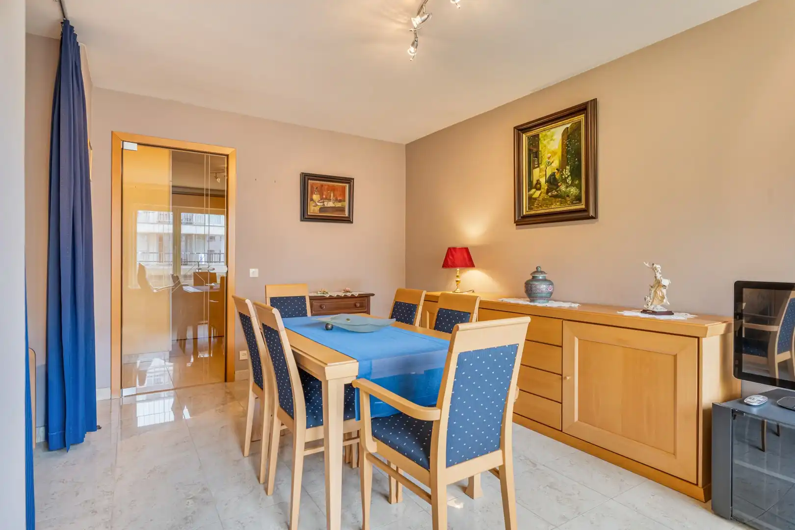 Instapklare studio in hartje Leuven met balkon! foto 6