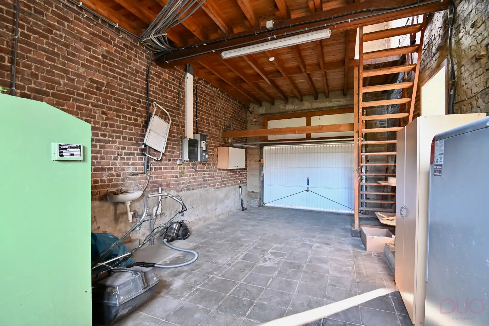 Rustig gelegen instapklare woning met drie slaapkamers op een perceel van 4a30ca foto 20