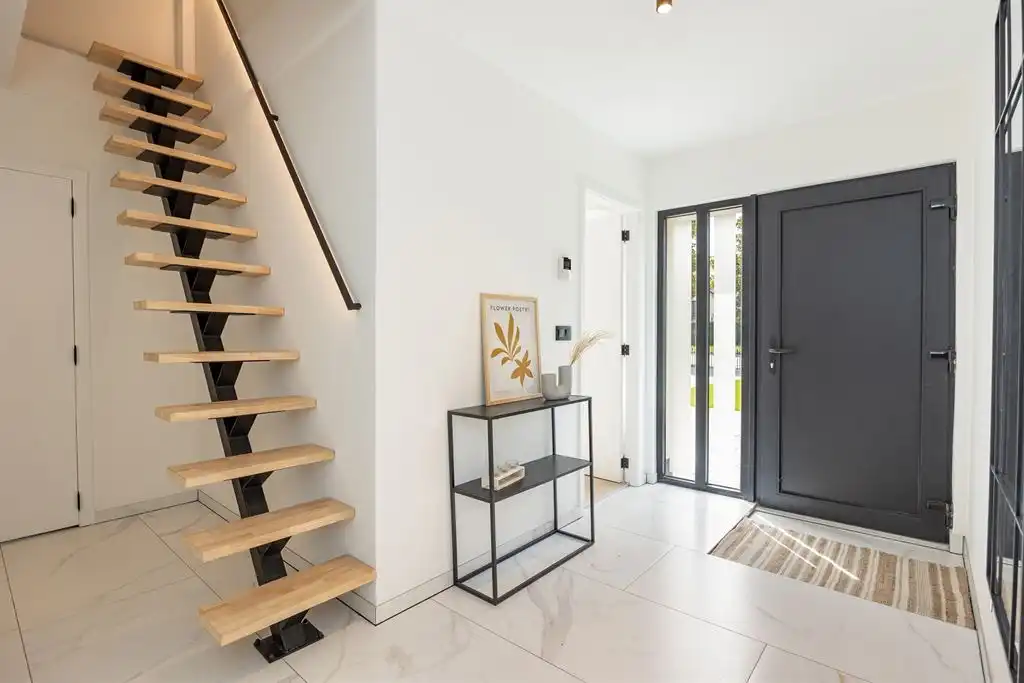 Stijlvol gerenoveerde villa met ruime tuin foto 12