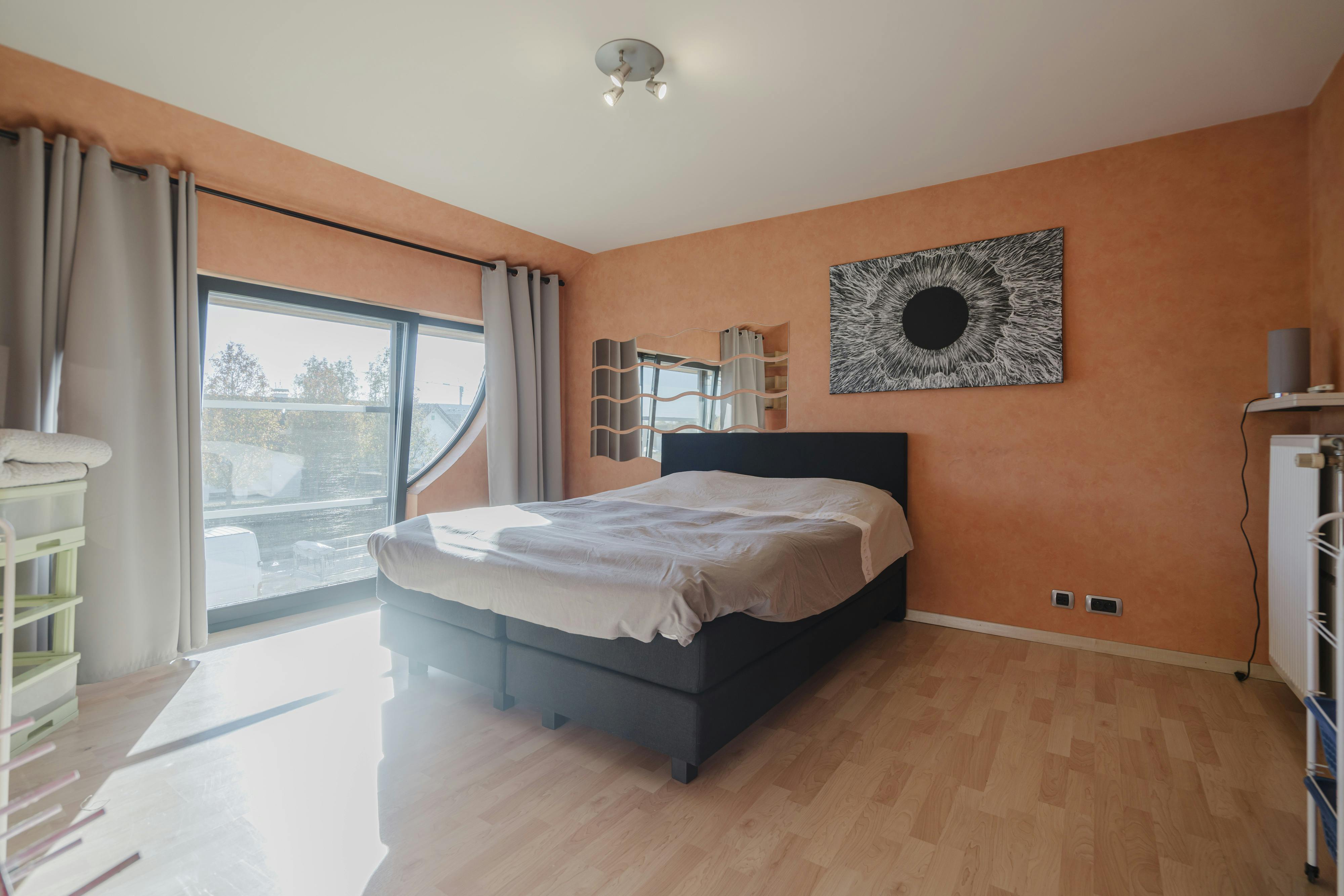 Ruime villa met 6 kamers te koop in Sint-Eloois-Vijve foto 18