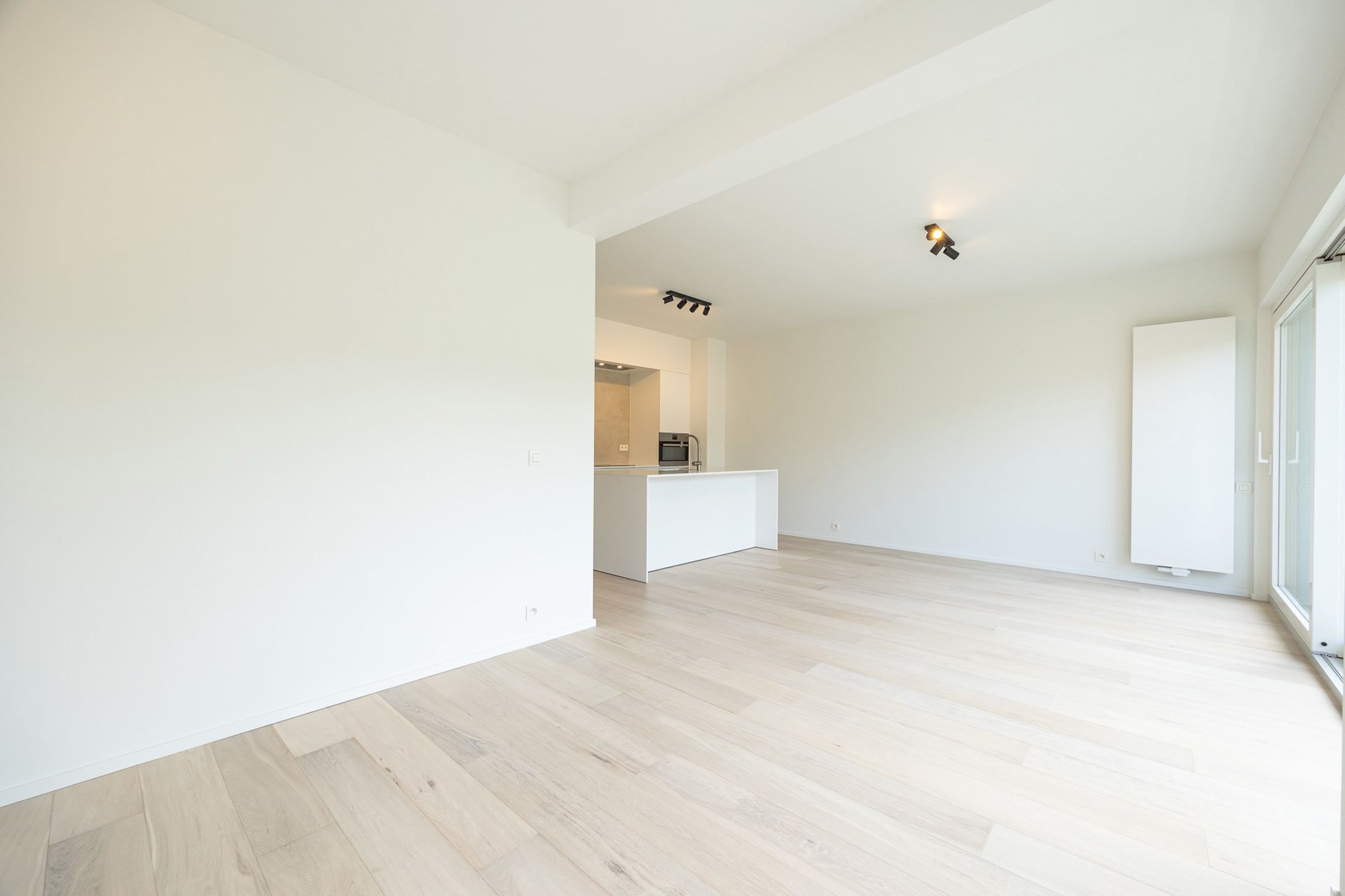 Prachtig gerenoveerd appartement met 2/3 slaapkamers foto 5