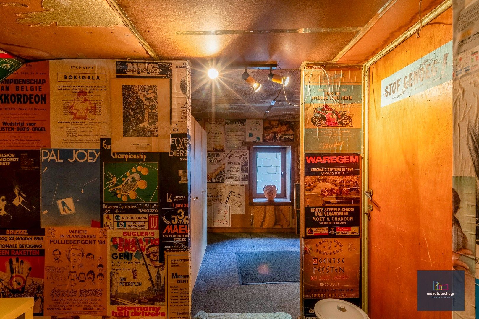 Verzorgde halfopen bebouwing met grote tuin en carport  foto 20