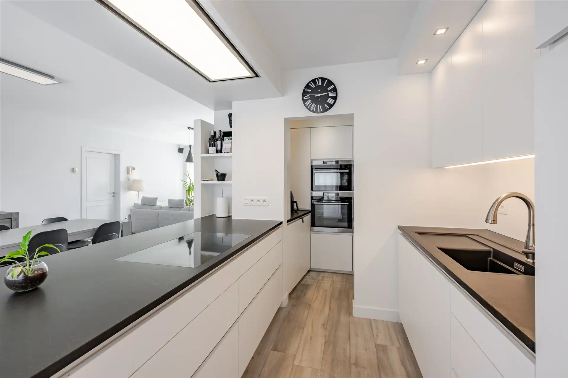 Luxueus en lichtrijk duplexappartement met terras van 27 m² foto 9