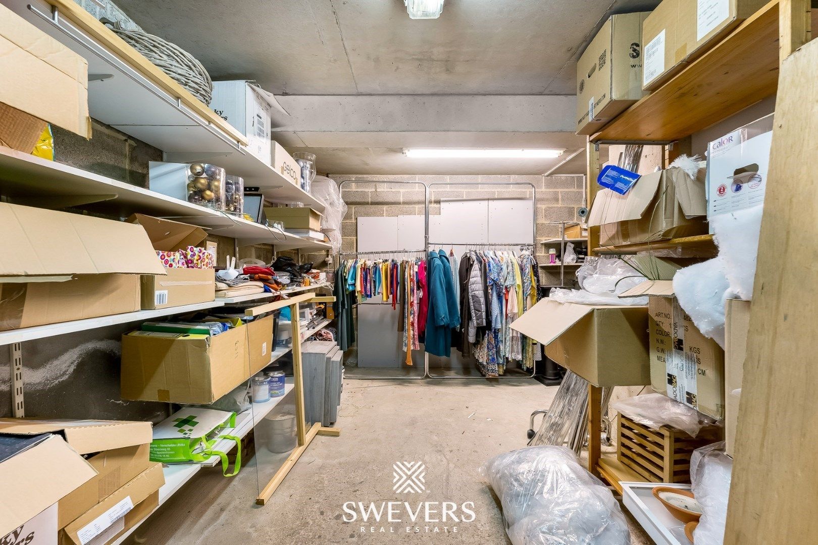 Commerciële topligging aan Sint-Martenplein in Sint-Truiden foto 16