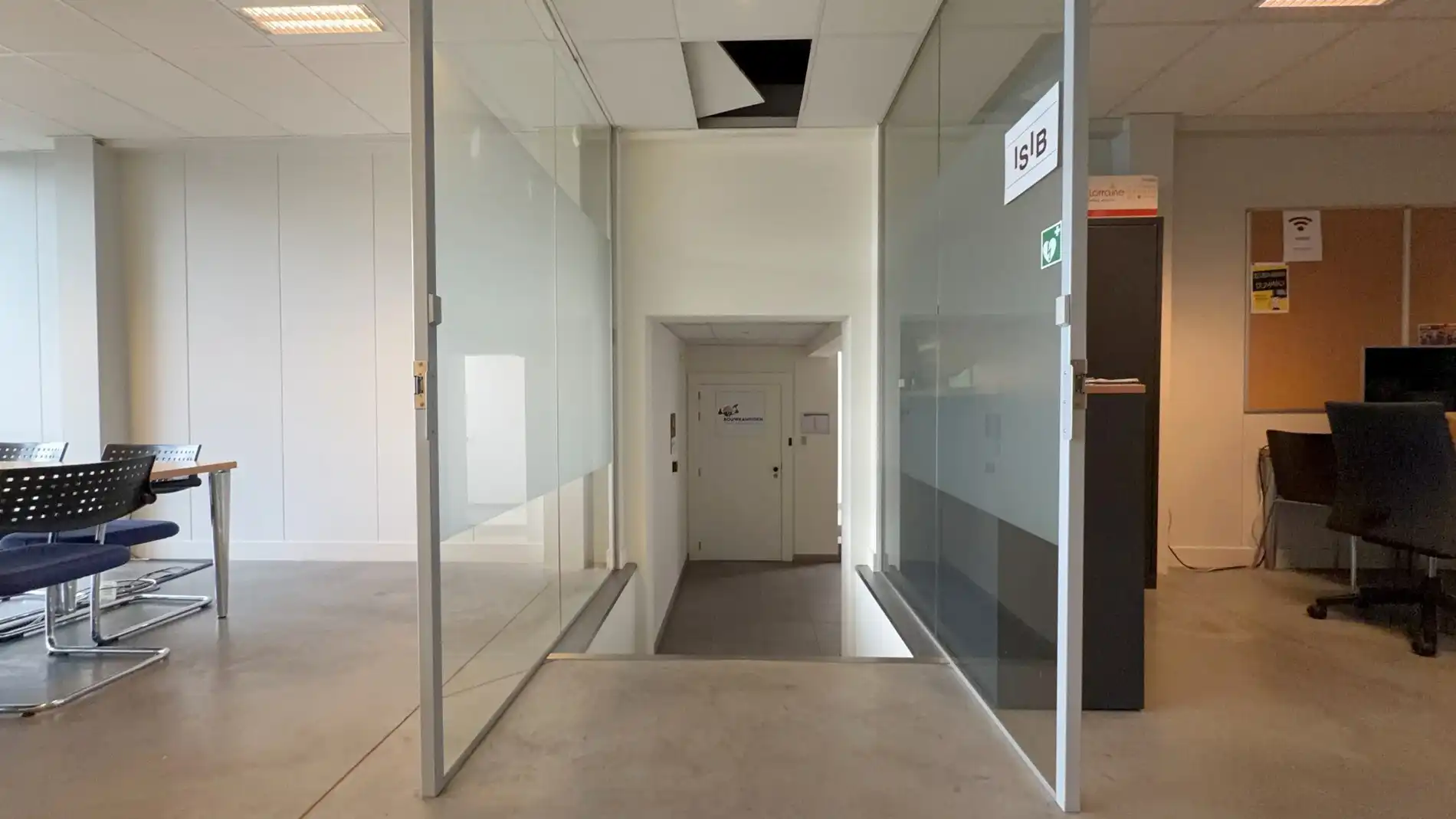 Kantoor te huur op toplocatie aan klaverblad E40xE17 in Gent foto 2
