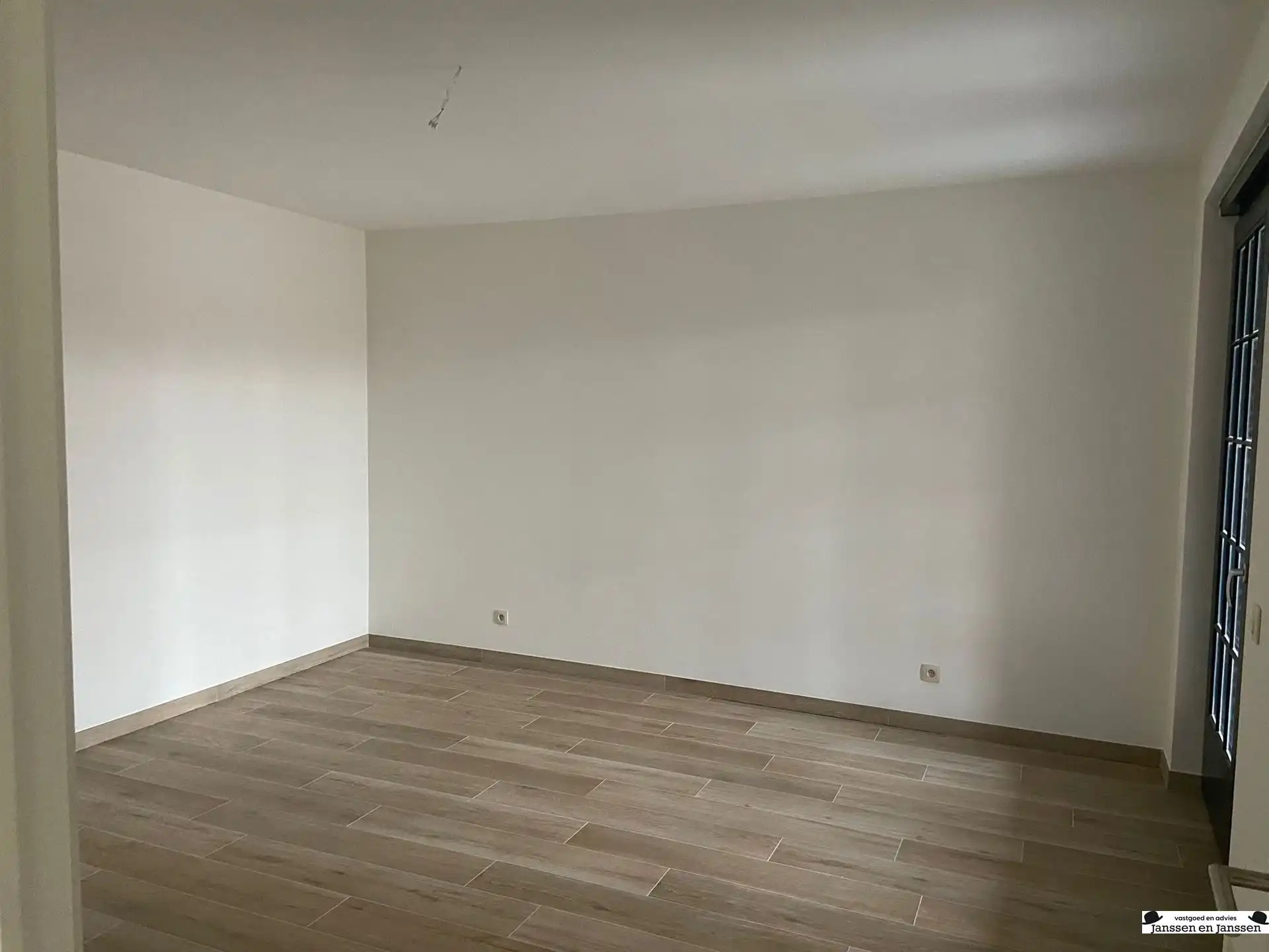 Stijlvol afgewerkt appartement met 2slpks en terras in het centrum van Gooreind (ca.100m²) foto 28