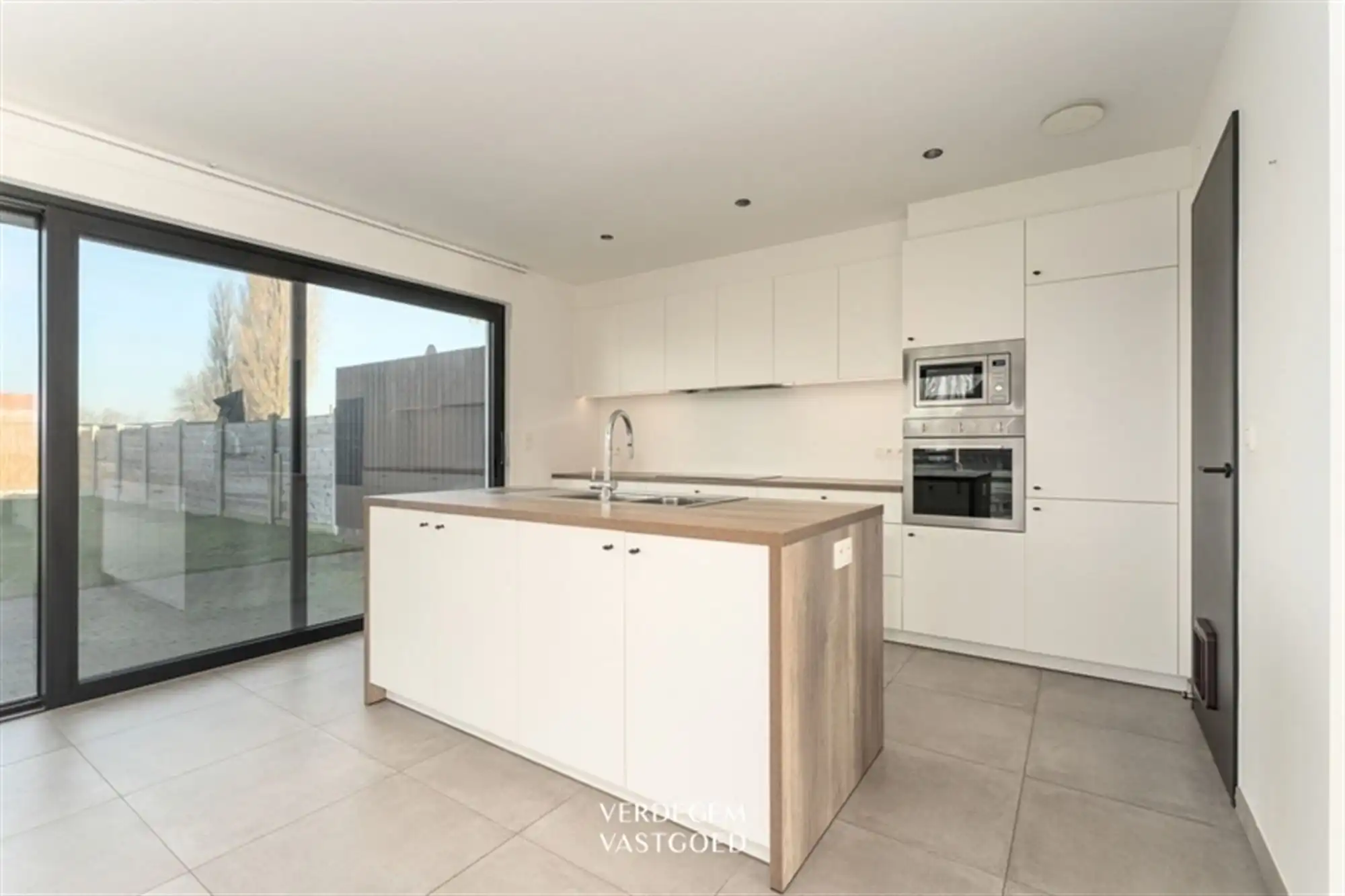 Knappe nieuwbouwwoning met 3 slaapkamers en weidse zichten foto 10