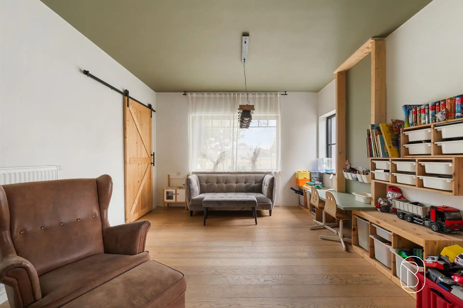 Mooi gerenoveerde woning te Beveren-Leie met 4 kamers foto 11
