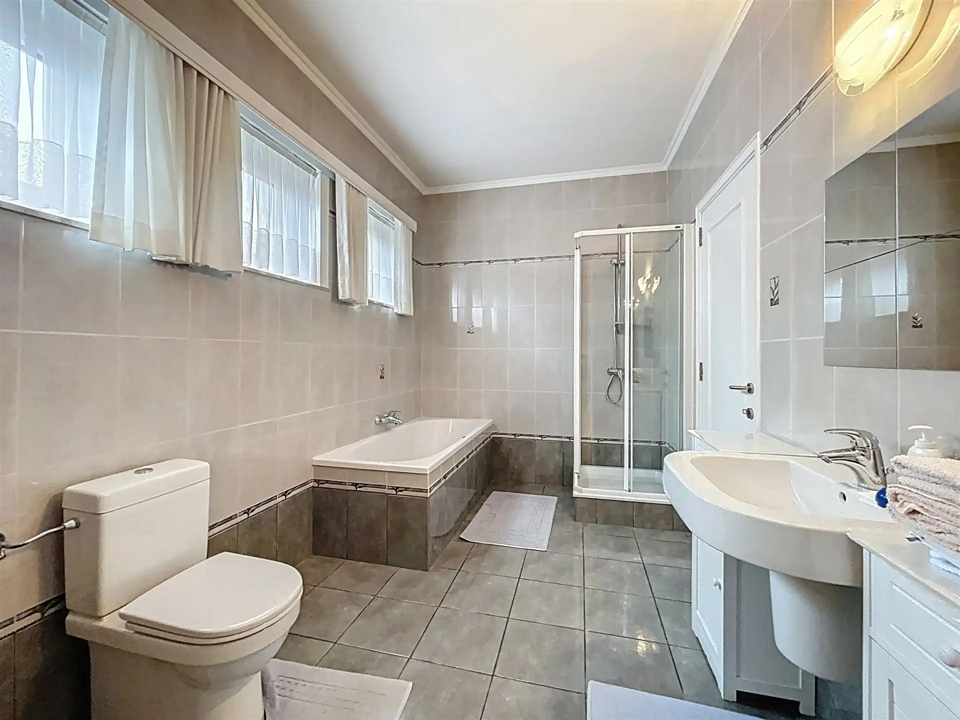 Open bebouwing met 4 slaapkamers met prachtig weids uitzicht en mogelijkheid tot gelijkvloers wonen! foto 8