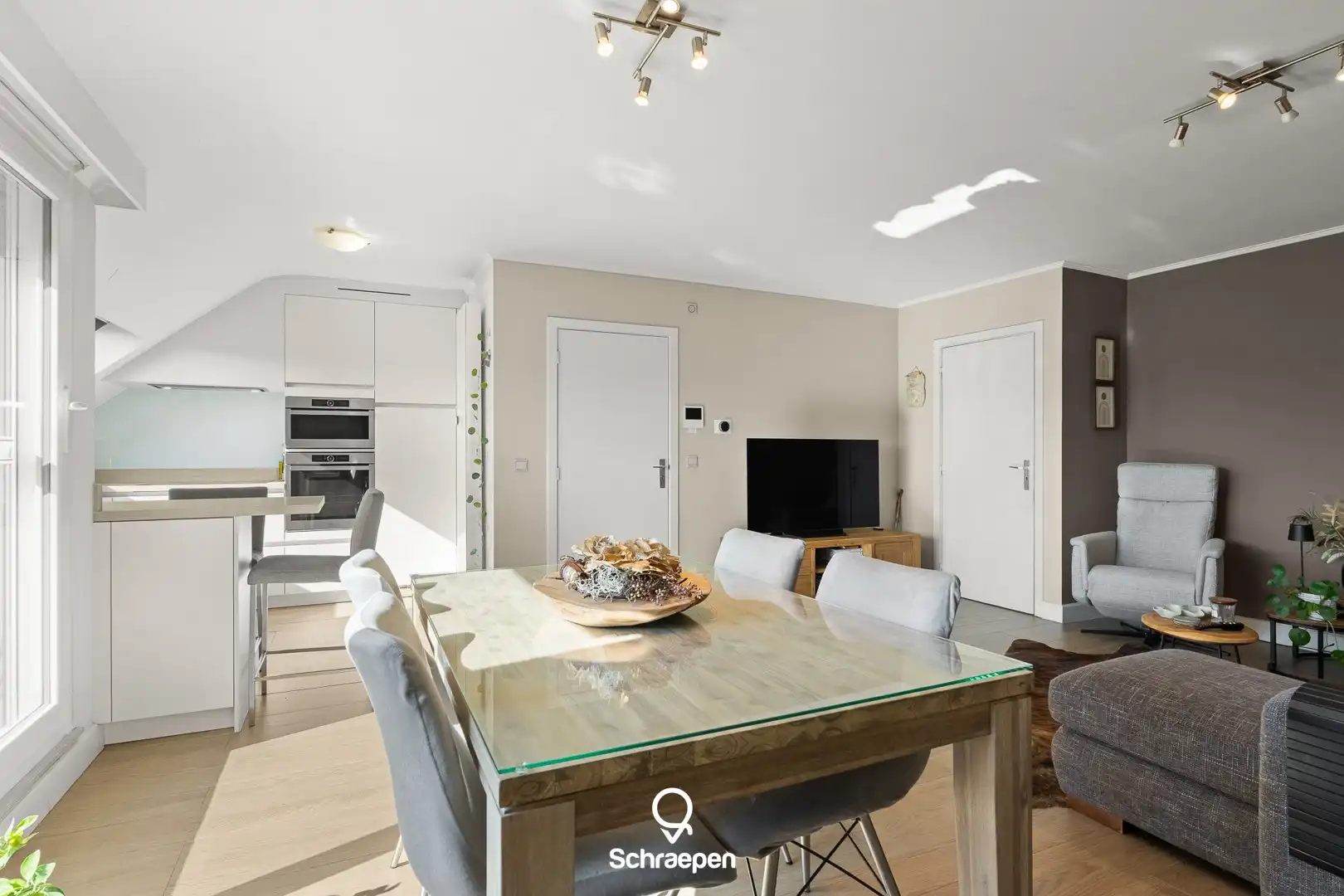 Lichtrijk instapklaar appartement (EPC-label B) en 2 slpks op centrale ligging te Zonhoven! foto 8