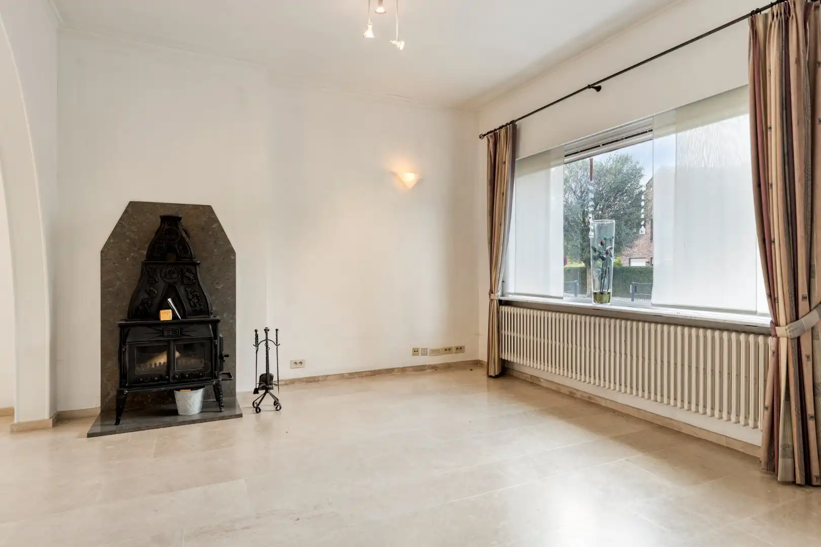 Instapklare woning met 3 SLPKS nabij het centrum van Mol !  foto 7