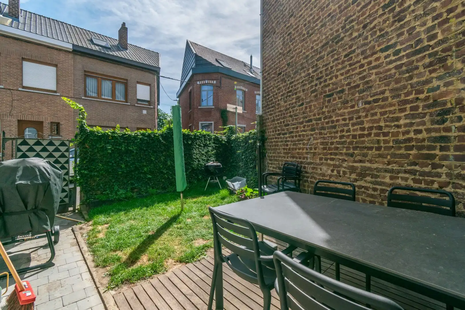GERENOVEERDE WONING MET 2 SLP + BUREAU & TUIN! foto 10