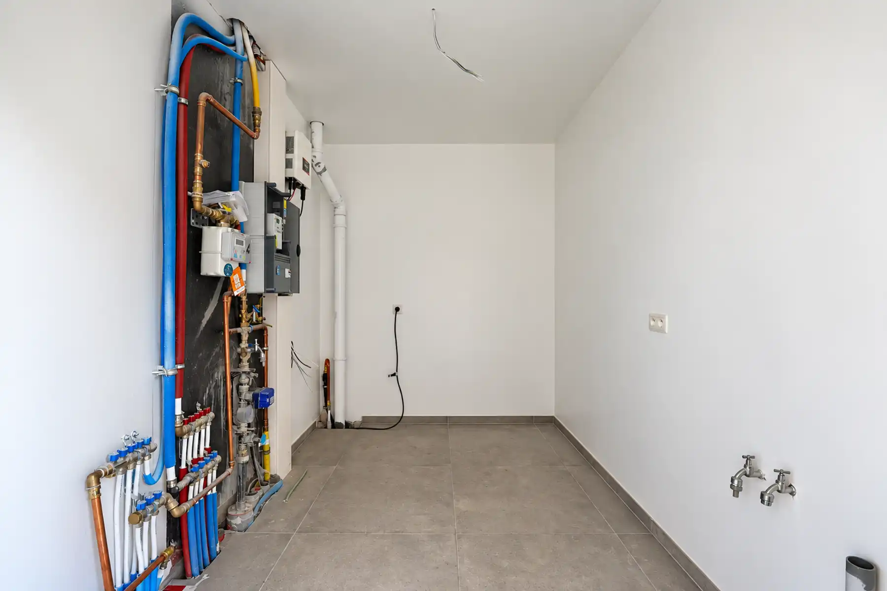 Halfopen nieuwbouwwoning met 3 slaapkamers! foto 9
