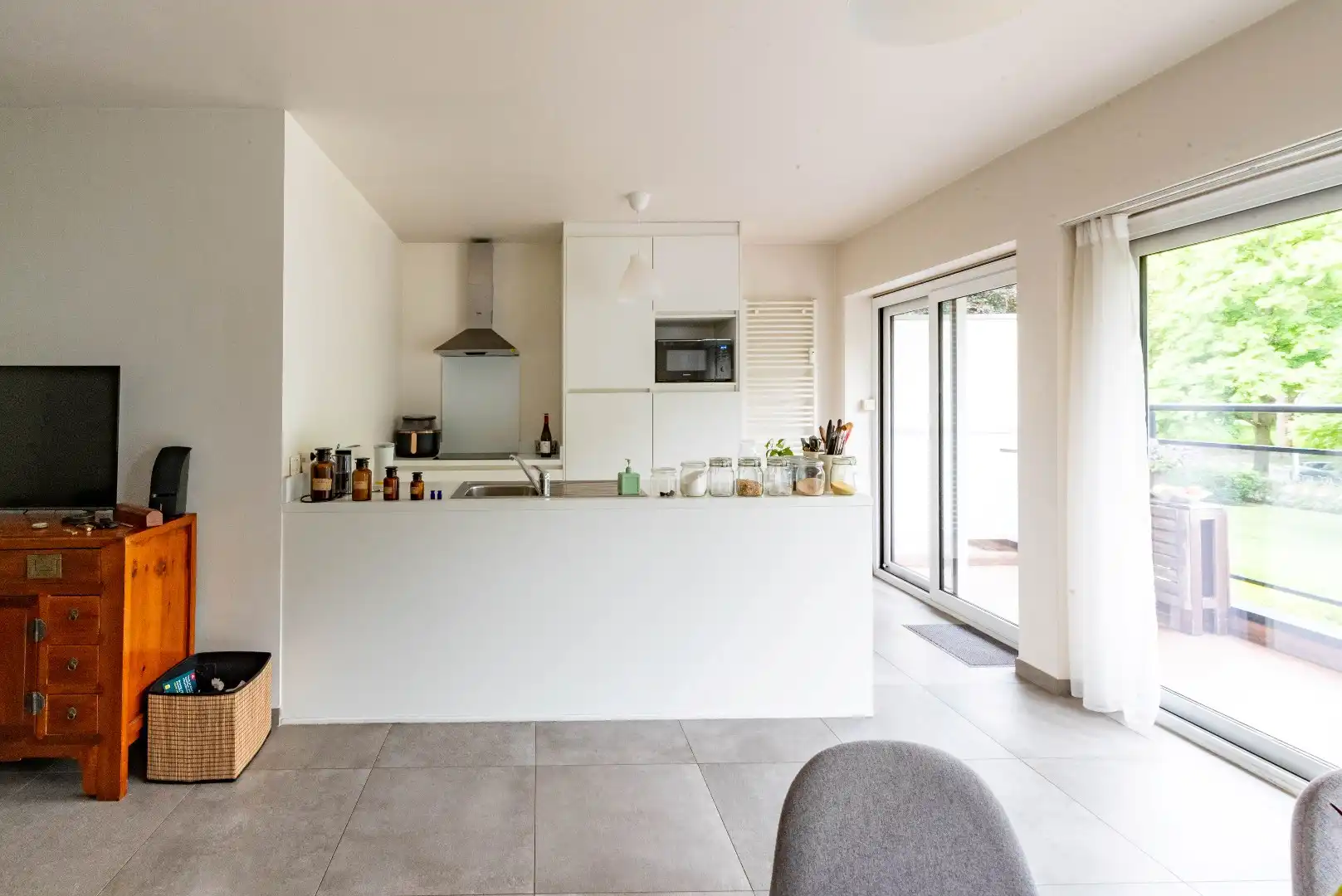 Rustig gelegen 2-slaapkamer appartement met 2 terrassen!    foto 4