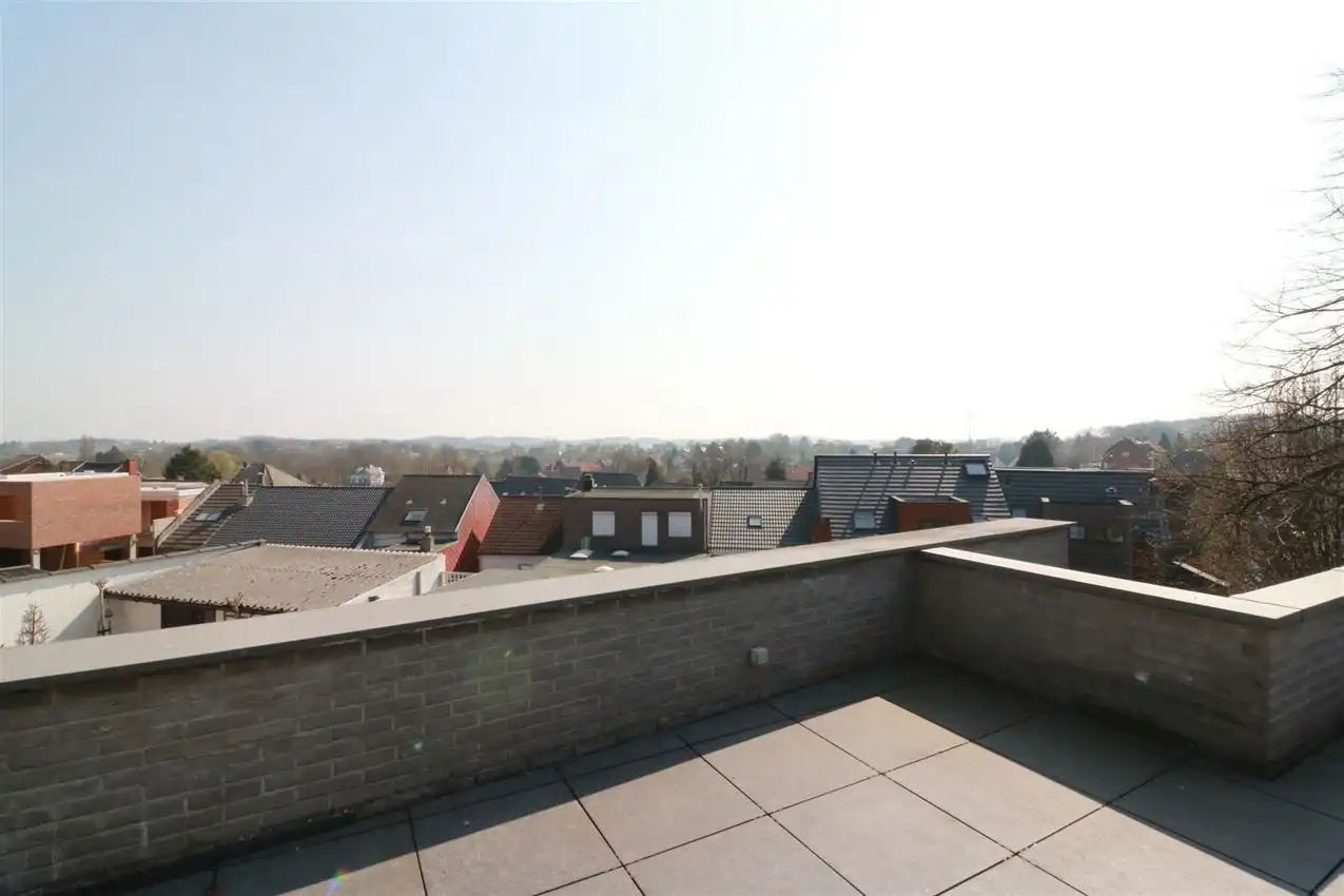 Moderne stadswoning met groot dakterras te midden van centrum foto 17