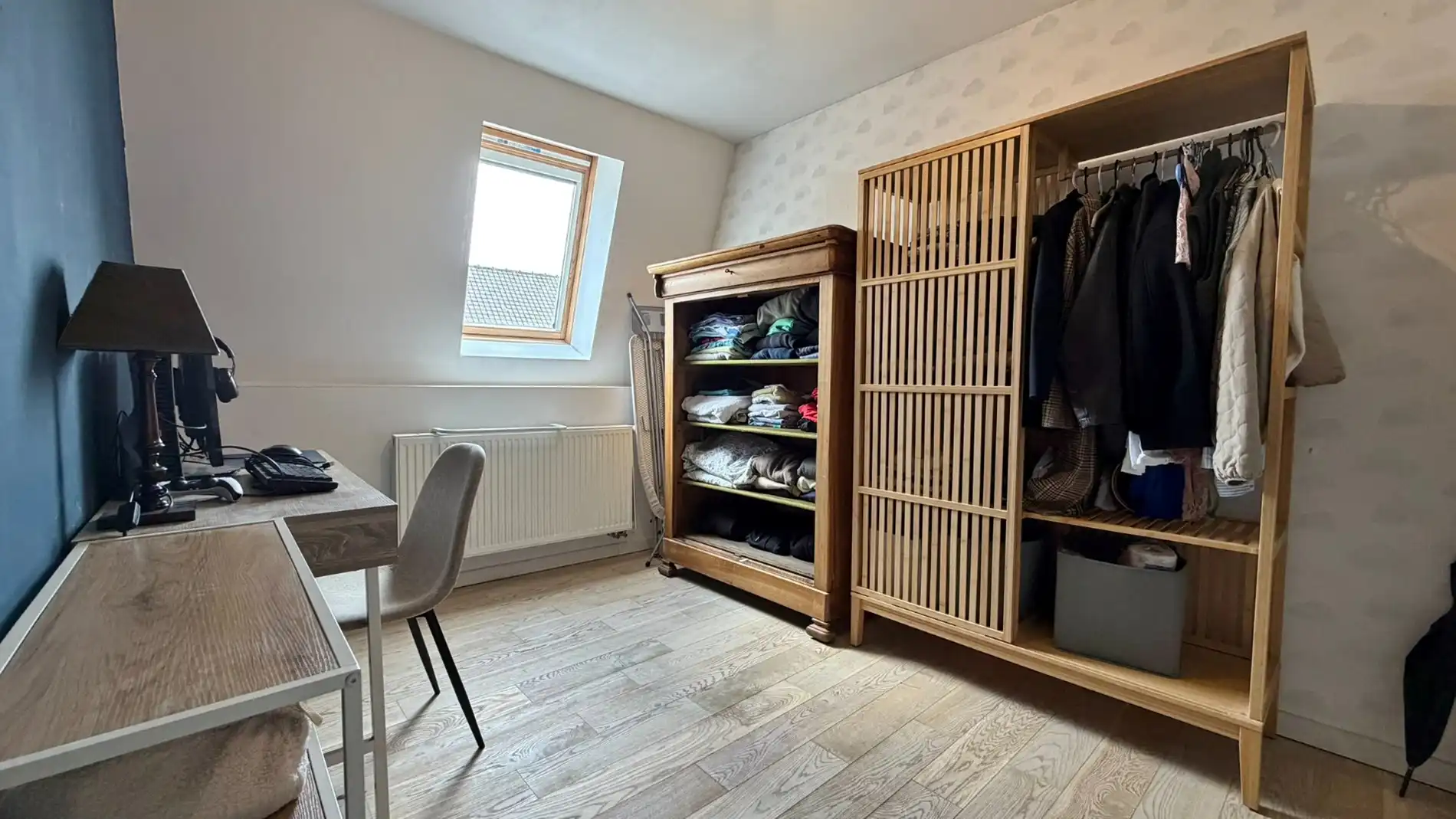 Instapklare, volledig gerenoveerde en energiezuinige woning te koop in het charmante Mesen! foto 13