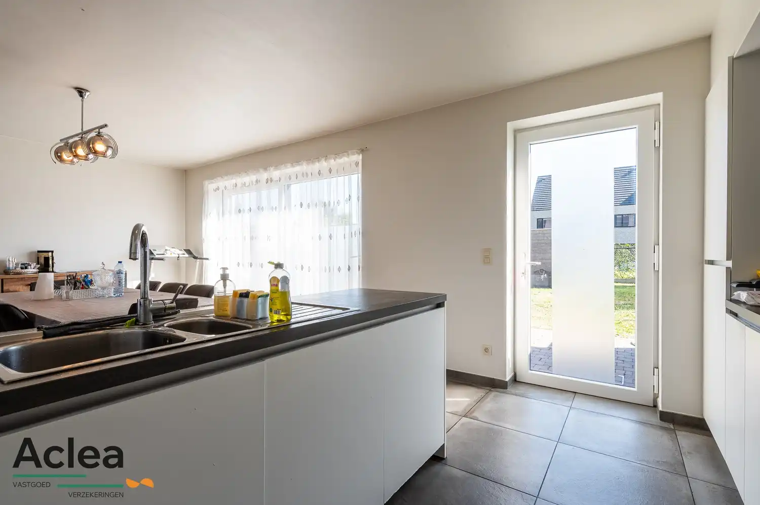 Instapklare BEN-woning in een rustige nieuwe wijk in Eeklo foto 9