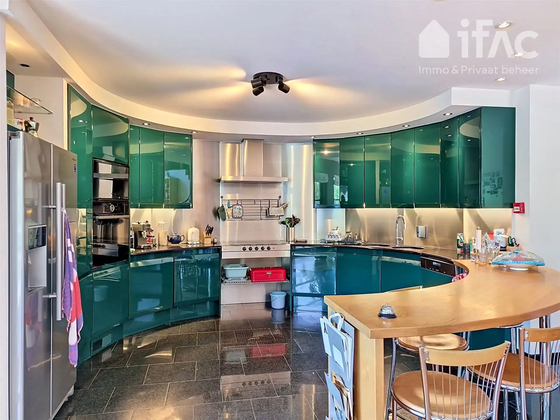 Unieke moderne split-levelvilla met zwembad op 17a83ca foto 9