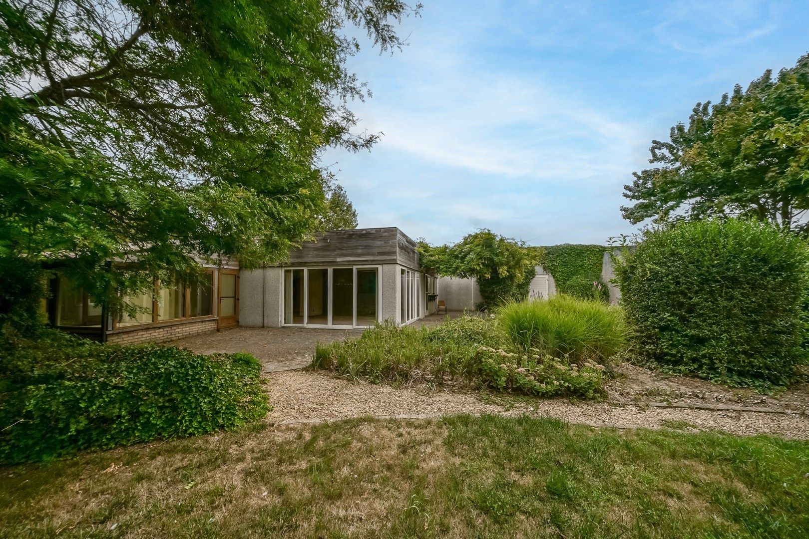 Winkelruimte met magazijn en woonst te Oostende foto 33