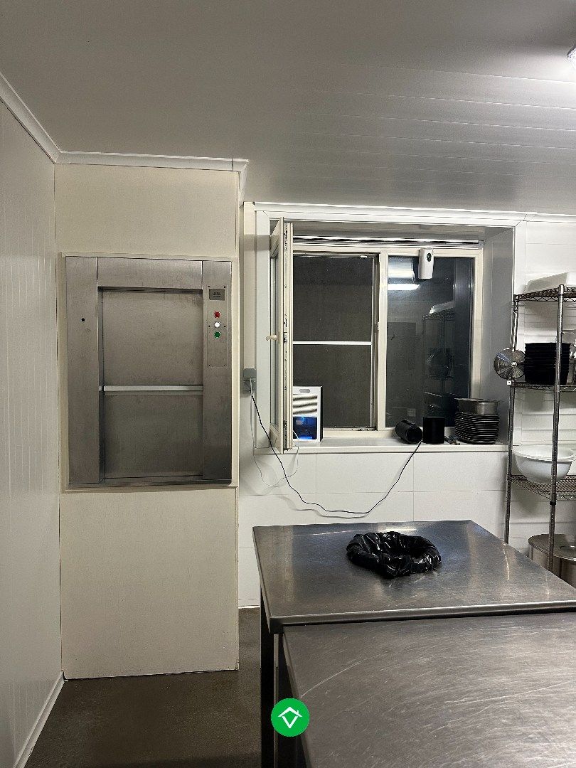 Combinatie wonen & werken: horecazaak met woonst in Eernegem foto 39