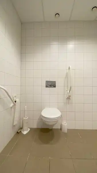 Gerenoveerde kantoorruimte te huur aan Begijnhoflaan in Gent foto 25