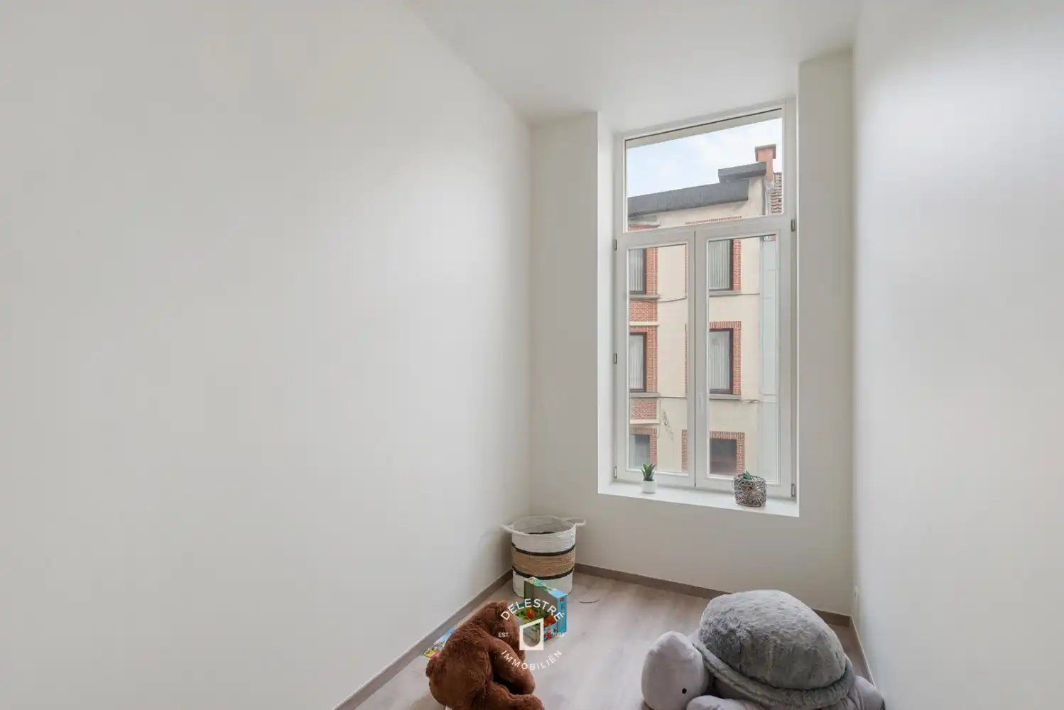 BEN APP. BOTANIKKEN HOF MET GROOT TERRAS, sterke investering op topligging foto 12