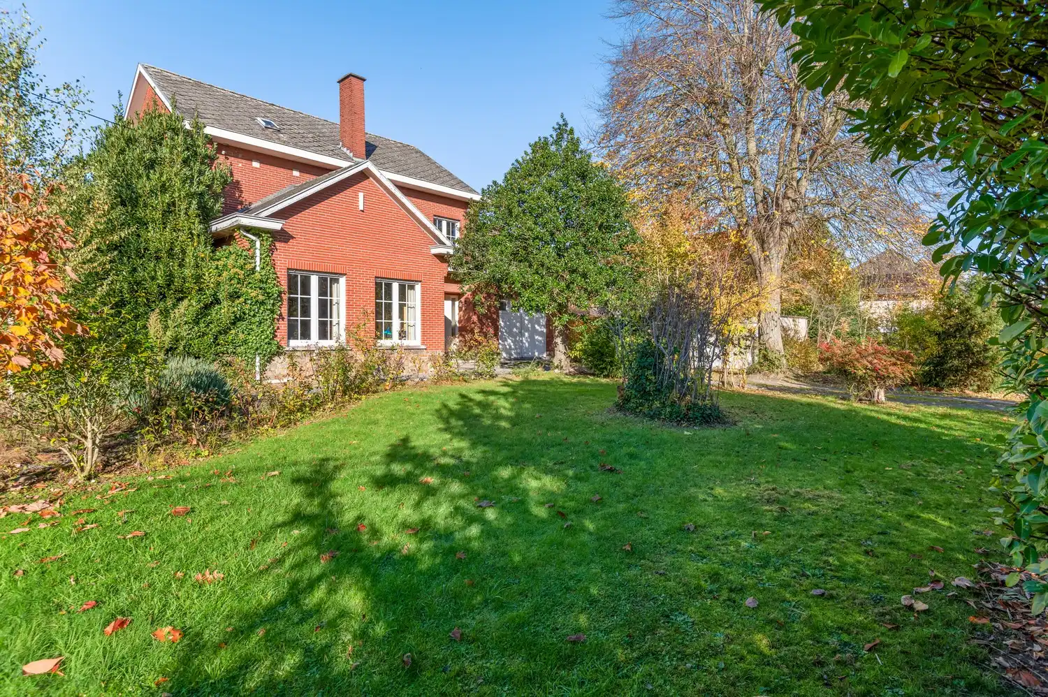Te renoveren villa met 5 slpkrs op een perceel van 3908 m² te Meise foto 16