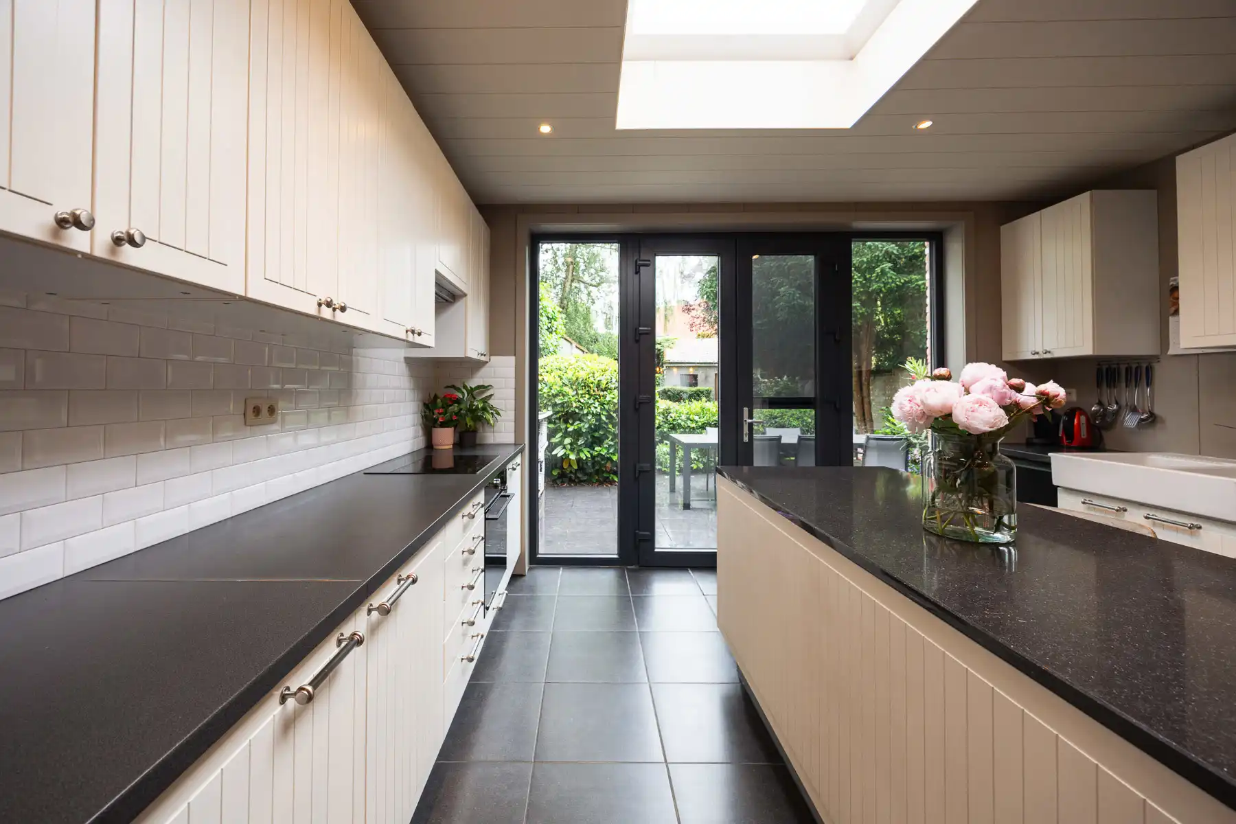 Ruime herenwoning met prachtige tuin in hartje Mechelen foto 9