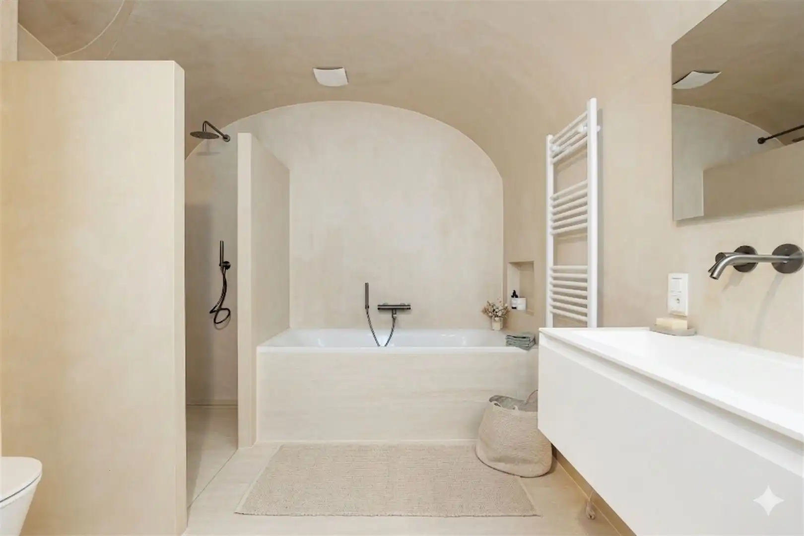 Renovatie met Parijse flair & stadstuin foto 25