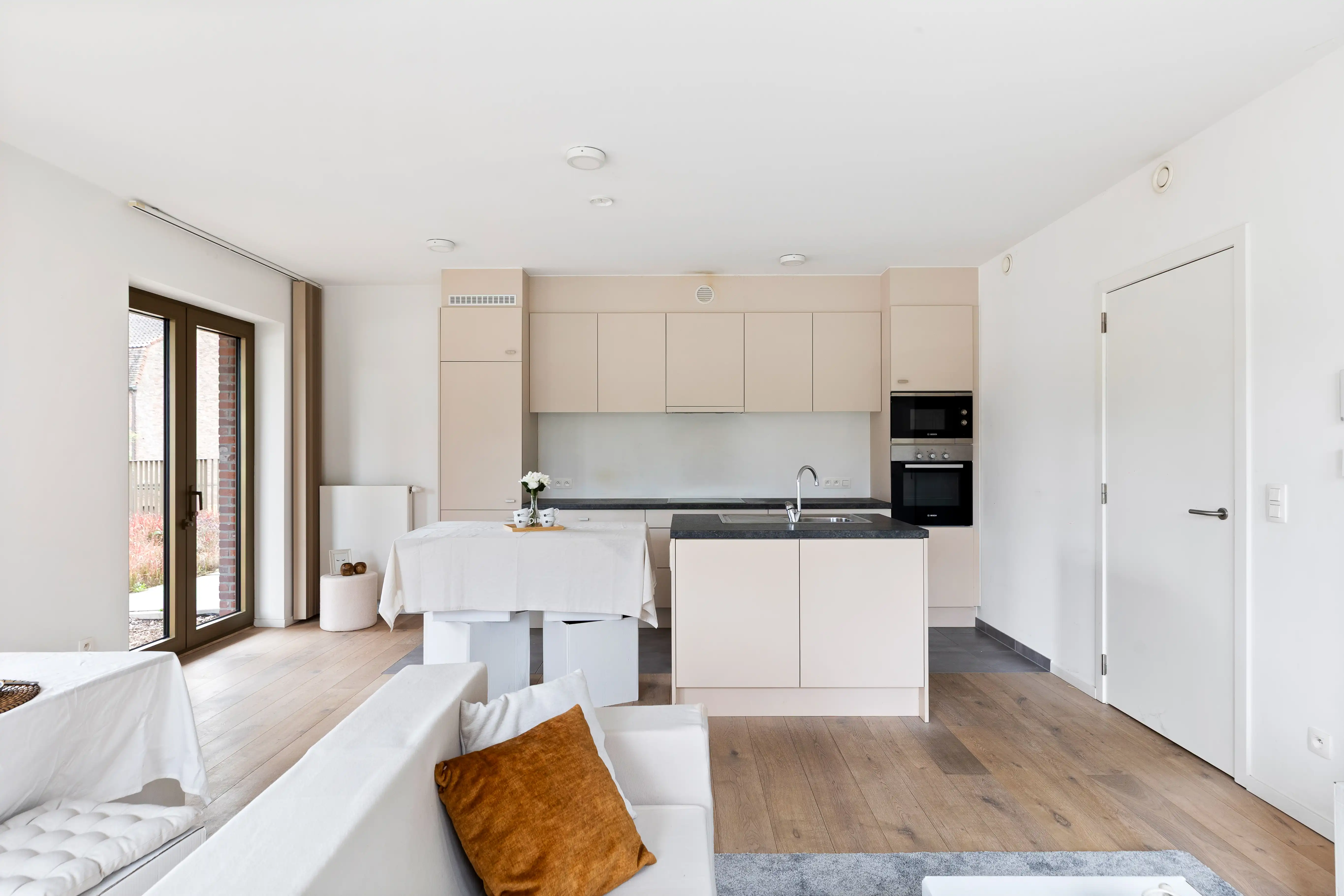 Modern appartement met 2 slpks in hartje Wetteren! foto 3