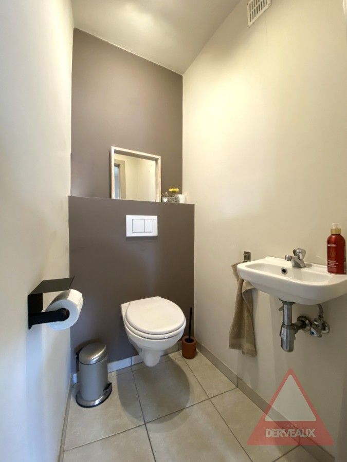 Rumbeke – Lichtrijk duplexappartement met 2 slaapkamers en garage foto 10