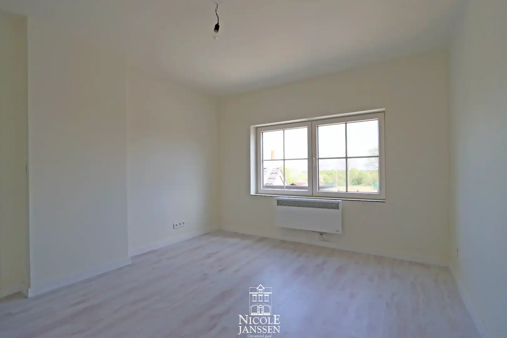 Gerenoveerd halfopen woning met 3 slaapkamers te Aldeneik te koop foto 15