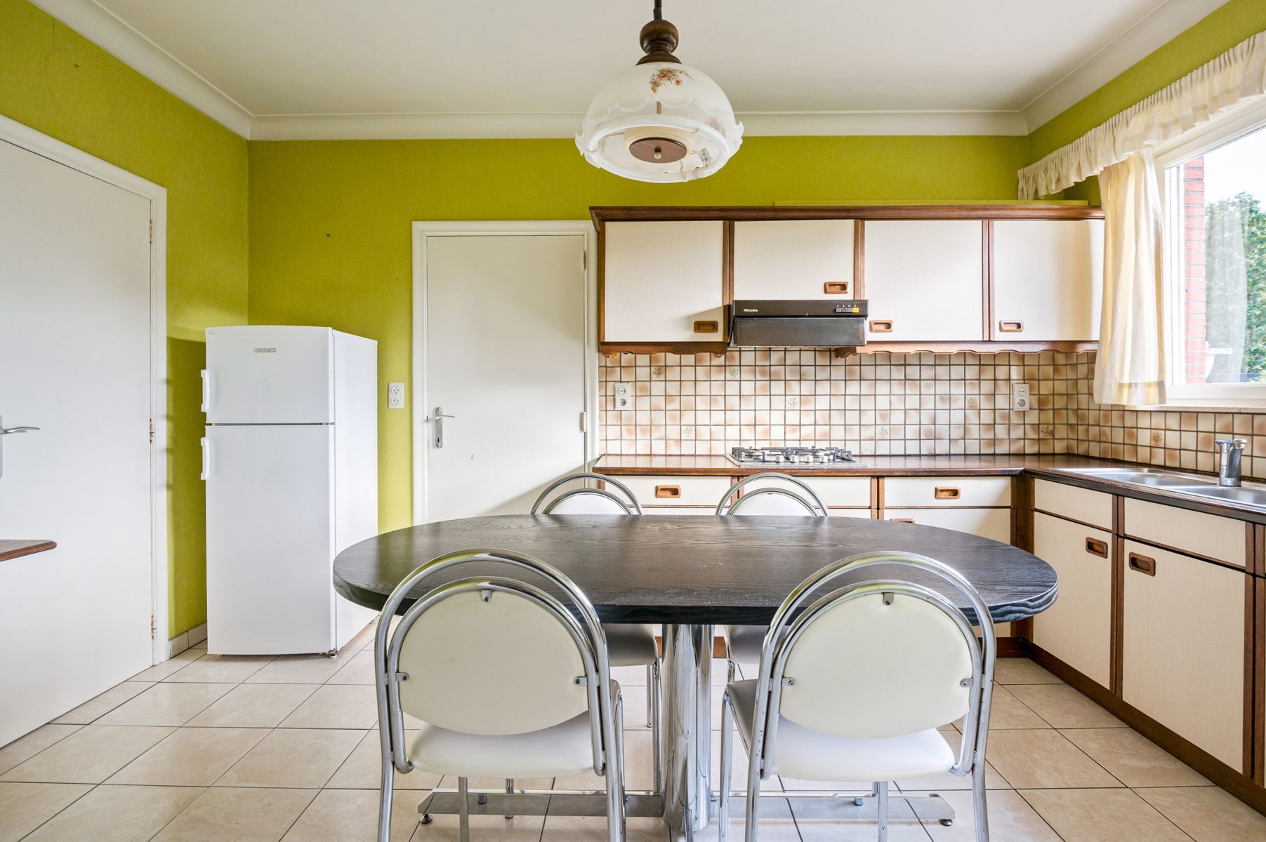 IN OPTIE. Ruime woning met 4slk's op 542 m² foto 7