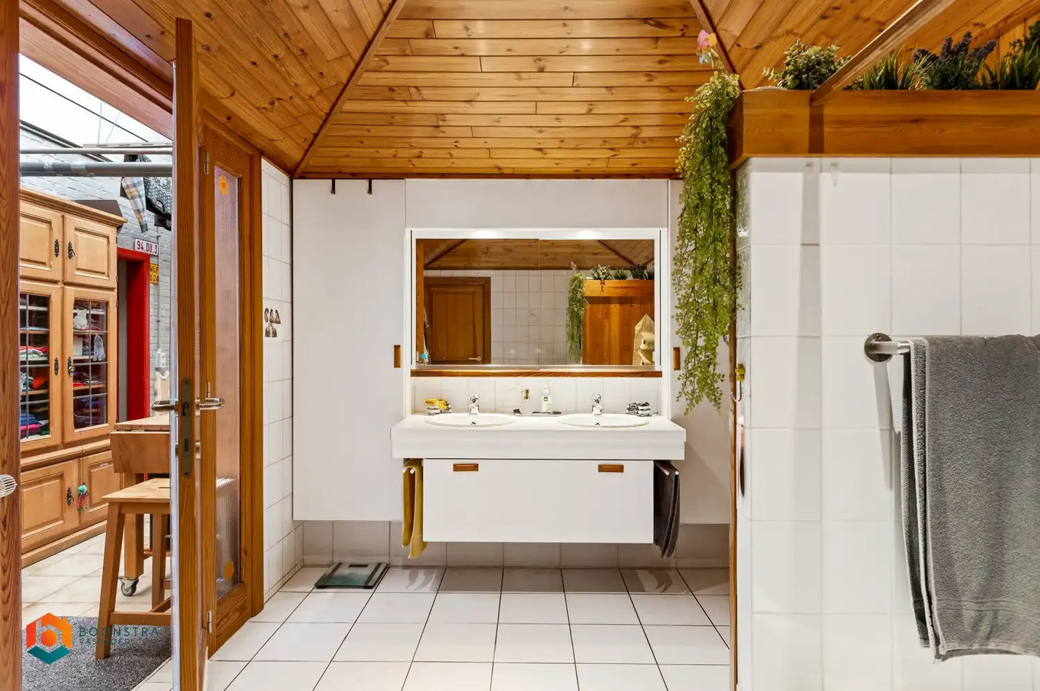 Ruime woning met 5 slpkrs te Blaasveld foto 11