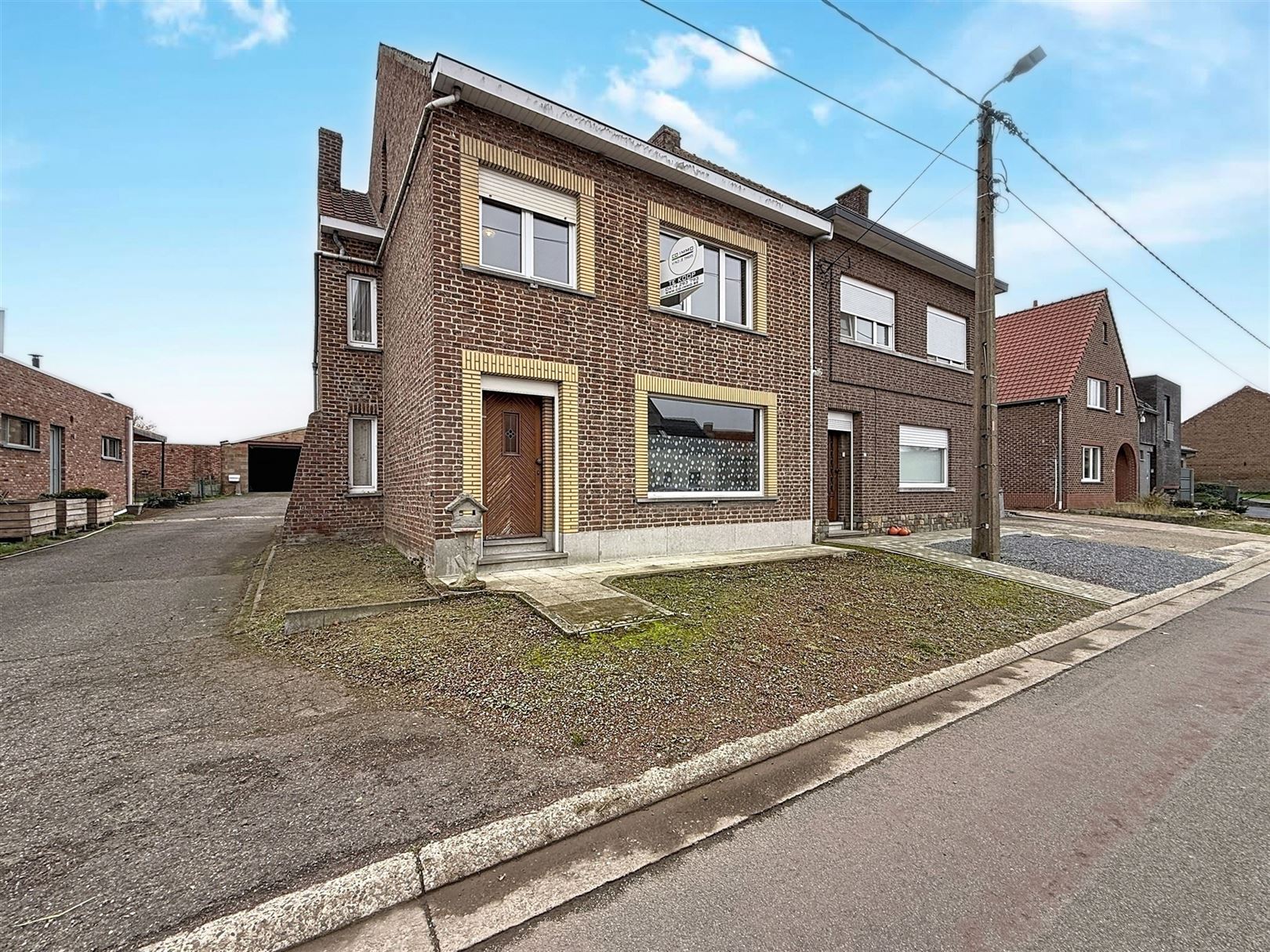 Hoofdfoto van de publicatie: Te renoveren woning, 3 slpks (+ inrichtb zolder), 3a 41ca