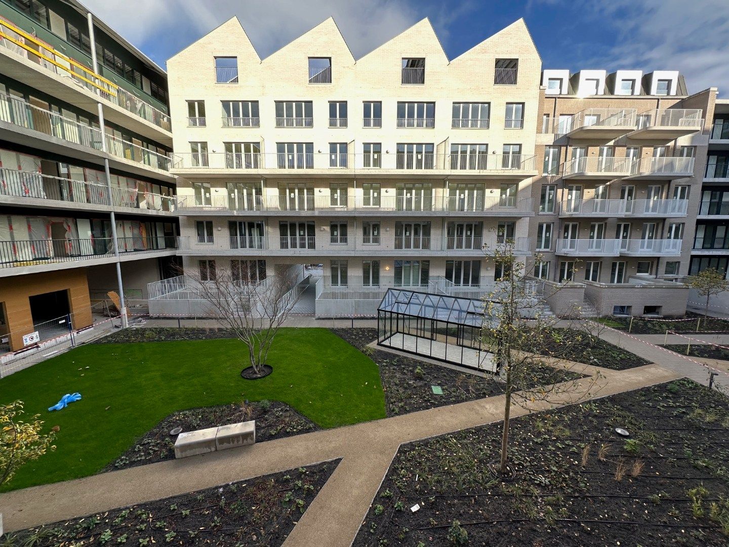 Prachtig nieuwbouwappartement met 2 slk, 2 terrassen en parking foto 16