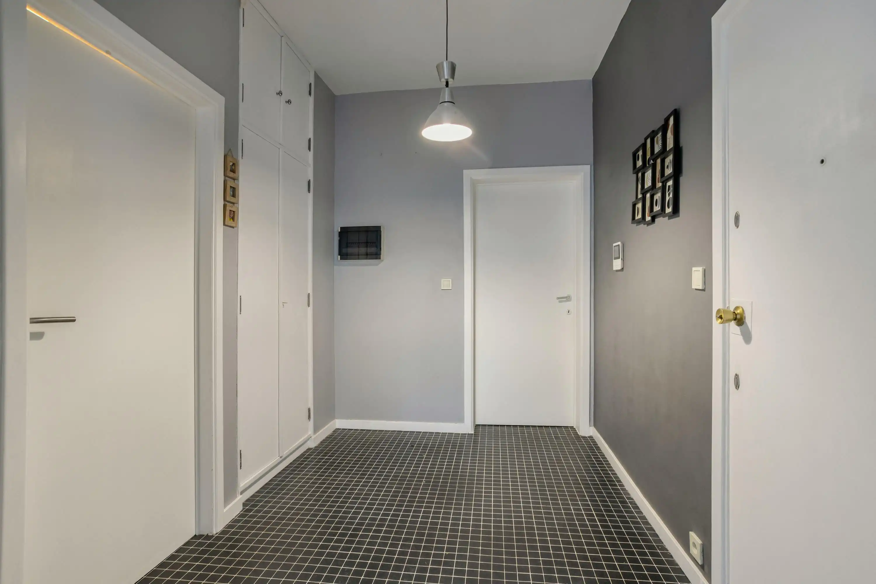 Appartement drie slaapkamers te koop in centrum Brussel foto 18