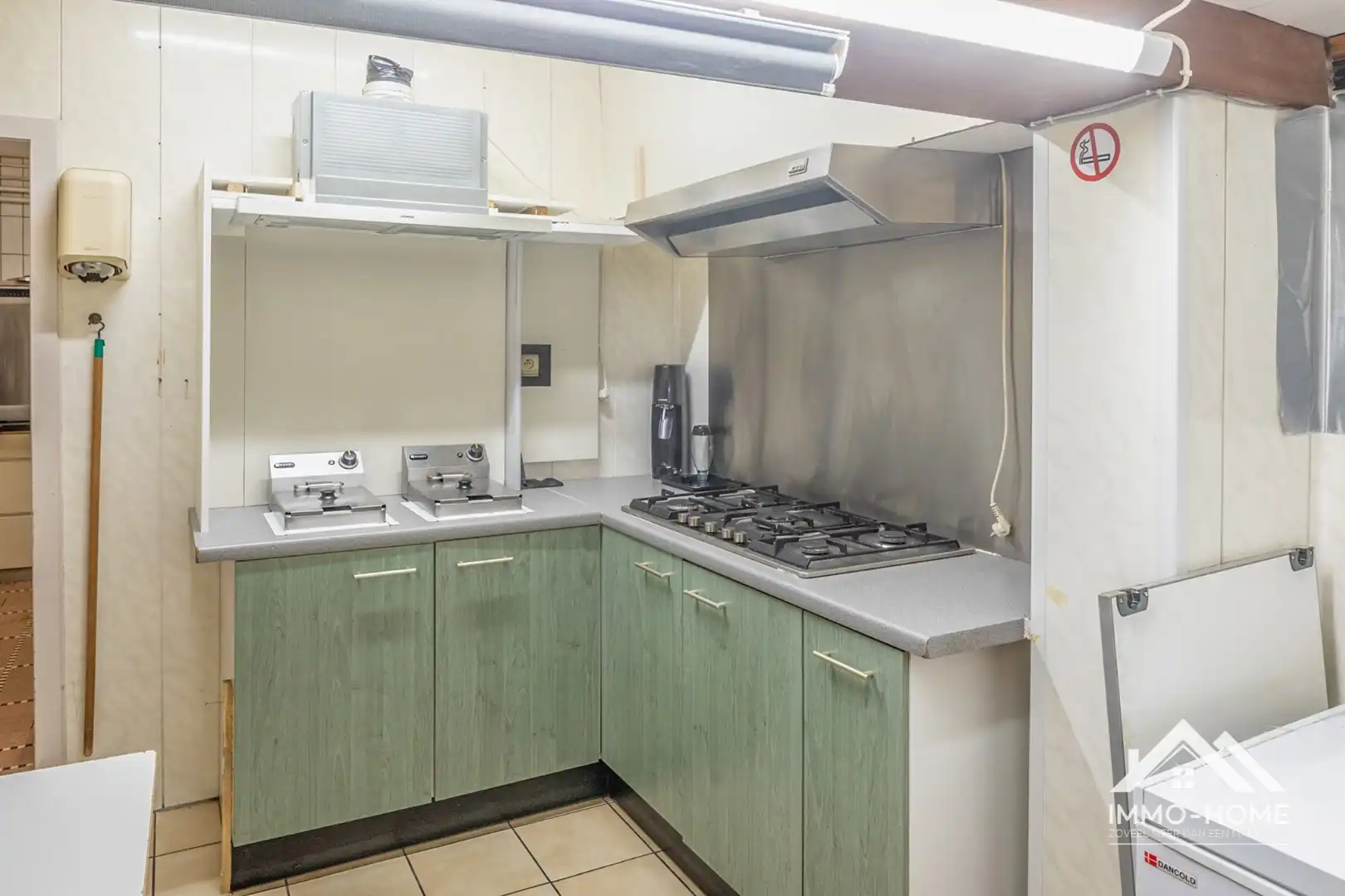 Goed draaiende frituur met appartement op een topligging!  foto 13