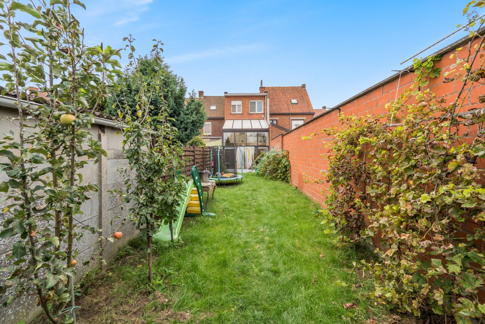 Ruime woning met tuin, terras en garage in Izegem - bouwjaar 1965 - 3 slaapkamers - EPC-waarde 374.00 - energielabel D foto 14