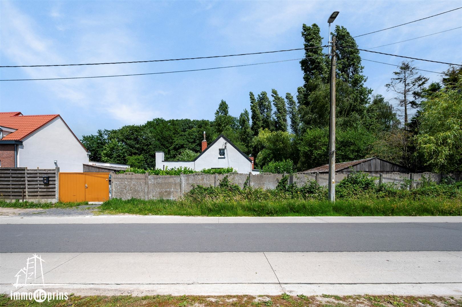 Hoofdfoto van de publicatie: Te renoveren woning op 1.865 m² – projectgrond mogelijk (mits vergunning)
Landelijk gelegen in Nieuwkerken-Waas